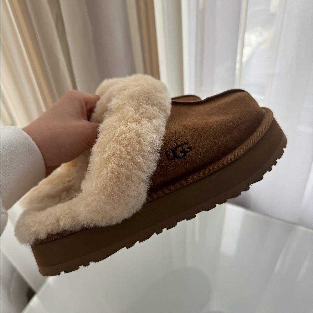 UGG Women's Chestnut Shearling-Lined Disquette Platformed Slippers
